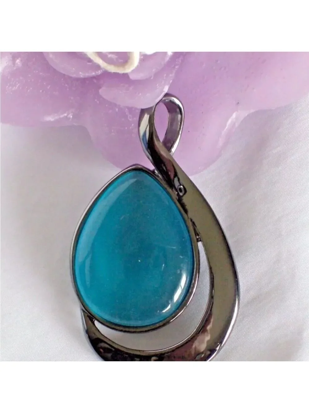 Lia Sophia Pendant Necklace, Cat's Eye,16-19